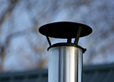 Metal chimney with cowel