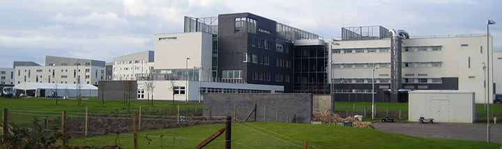District heating system with heated units nearby